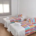 Spectacular Apartment 8 Pax/4 Rooms & Free Parking